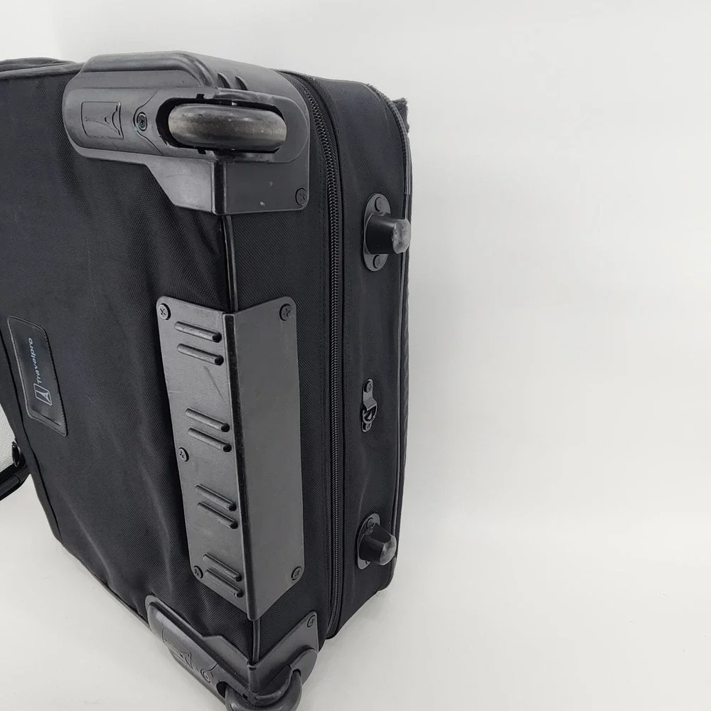 Travelpro this rolling